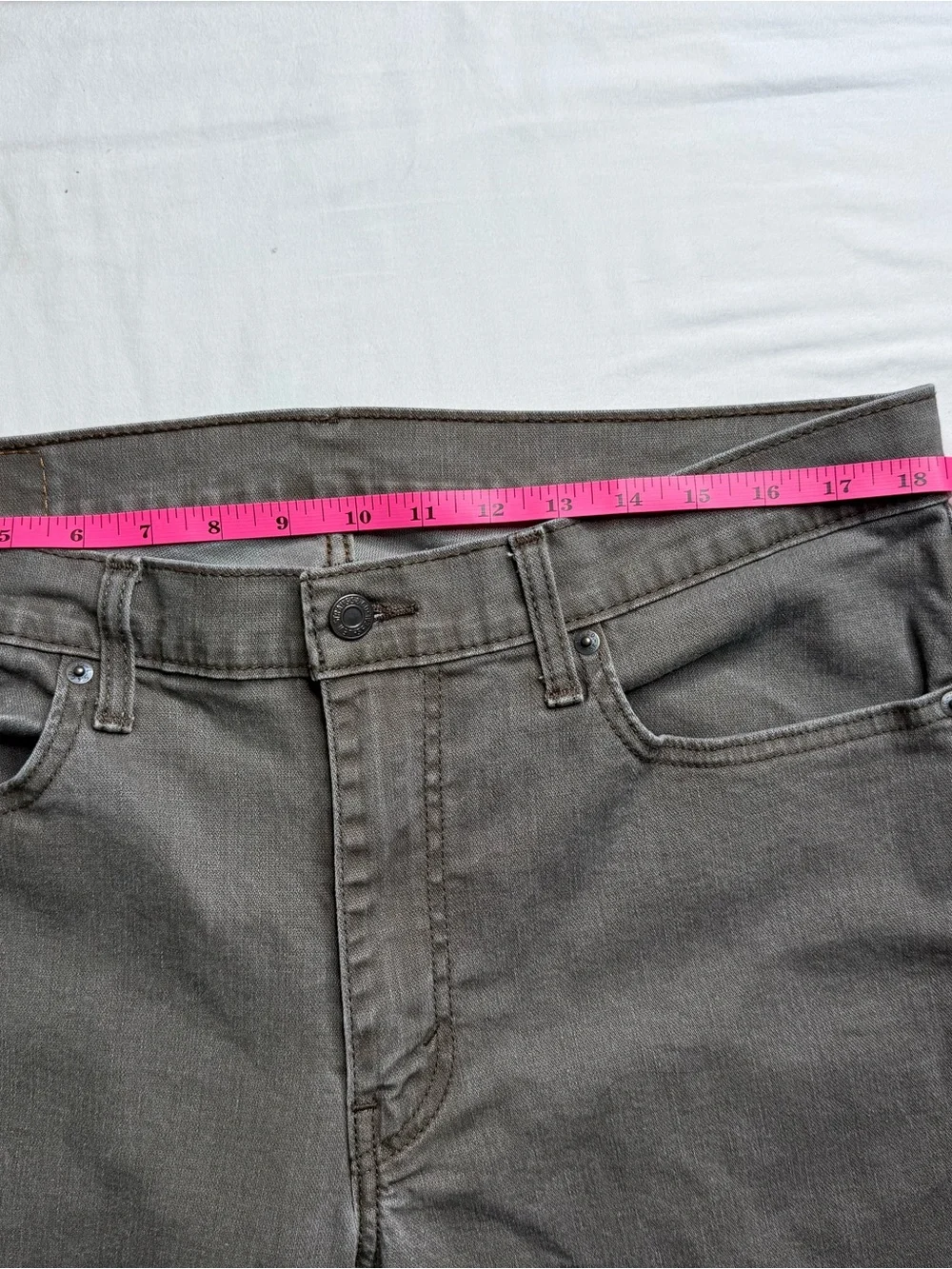 Levi's Men's Washed Gray Relaxed Jeans